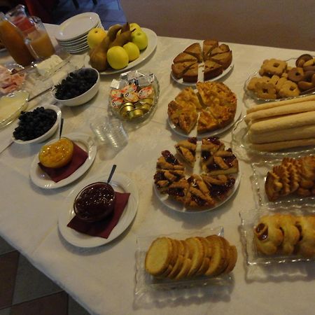 Bed and Breakfast Da Fabiana Bossolasco Екстер'єр фото