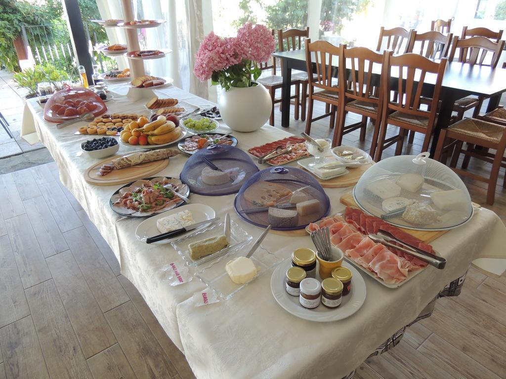 Bed and Breakfast Da Fabiana Bossolasco Екстер'єр фото